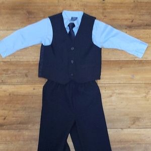 IZOD 4-piece Navy/light blue suit set